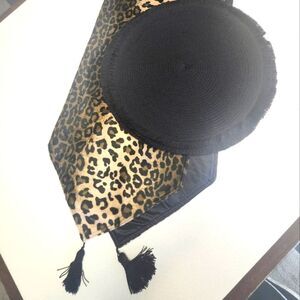 Animal Print 6 Ft Table Runner, Velour, Tassels, 4 Black Round Placemats 15"